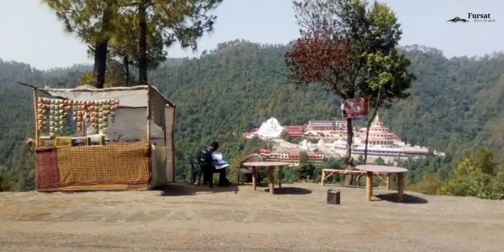 dol-ashram-road-view